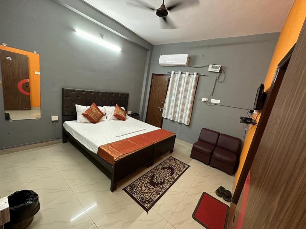 Hotel Aparajita Bénarès Extérieur photo