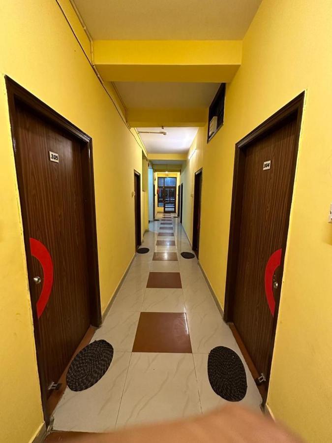 Hotel Aparajita Bénarès Extérieur photo