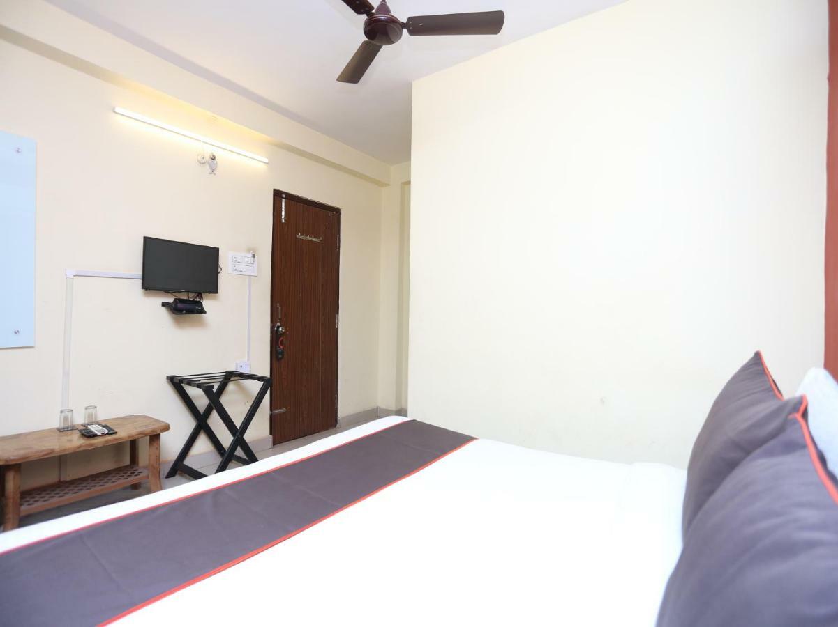 Hotel Aparajita Bénarès Extérieur photo