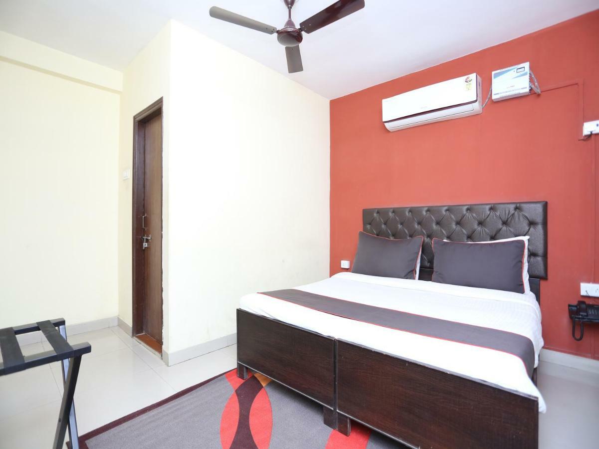 Hotel Aparajita Bénarès Extérieur photo
